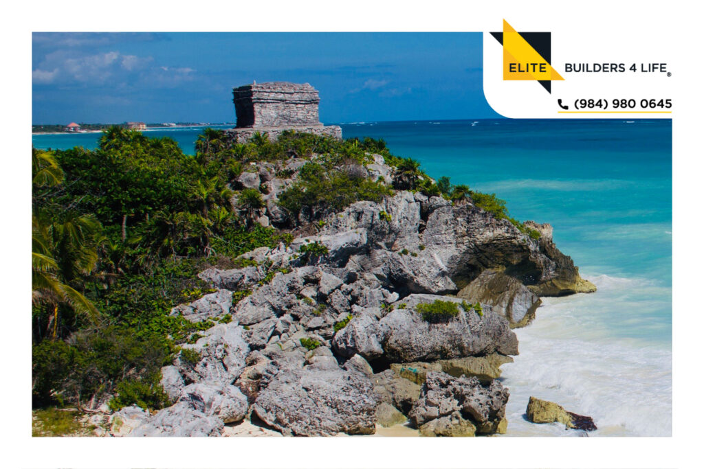 Lote residencial en Tulum a pie de carretera cerca de la Zona Arqueológica