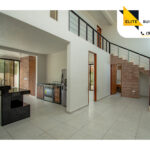 Espectacular casa con vista tropical